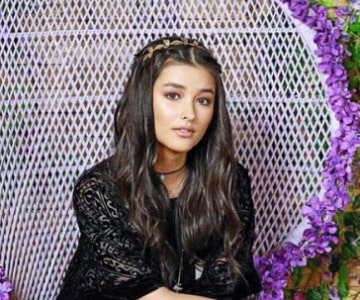 Liza Soberano